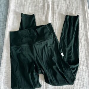 Vuori High Waisted Dark Green Leggings